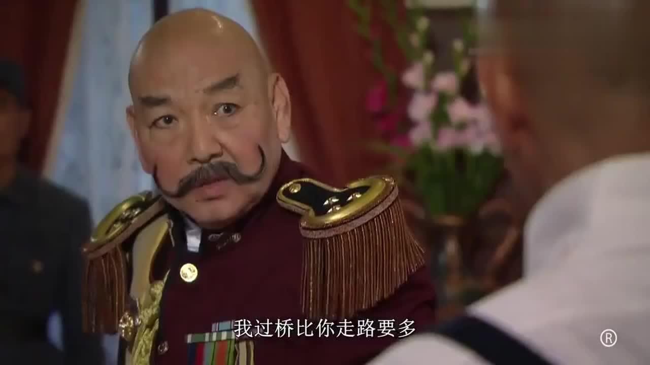 大帅哥蒙大帅揭穿美女身份狄齐无奈亲吻美女说她是自己的女人