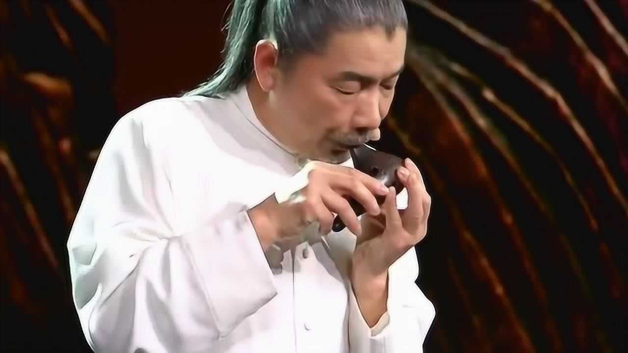 世界著名陶笛演奏家宗次朗,台上一曲《故乡的原风景》太美了!