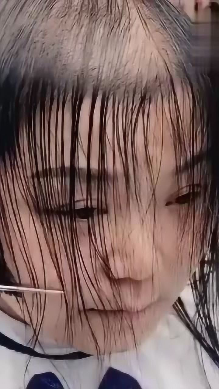 秃顶大妈图片