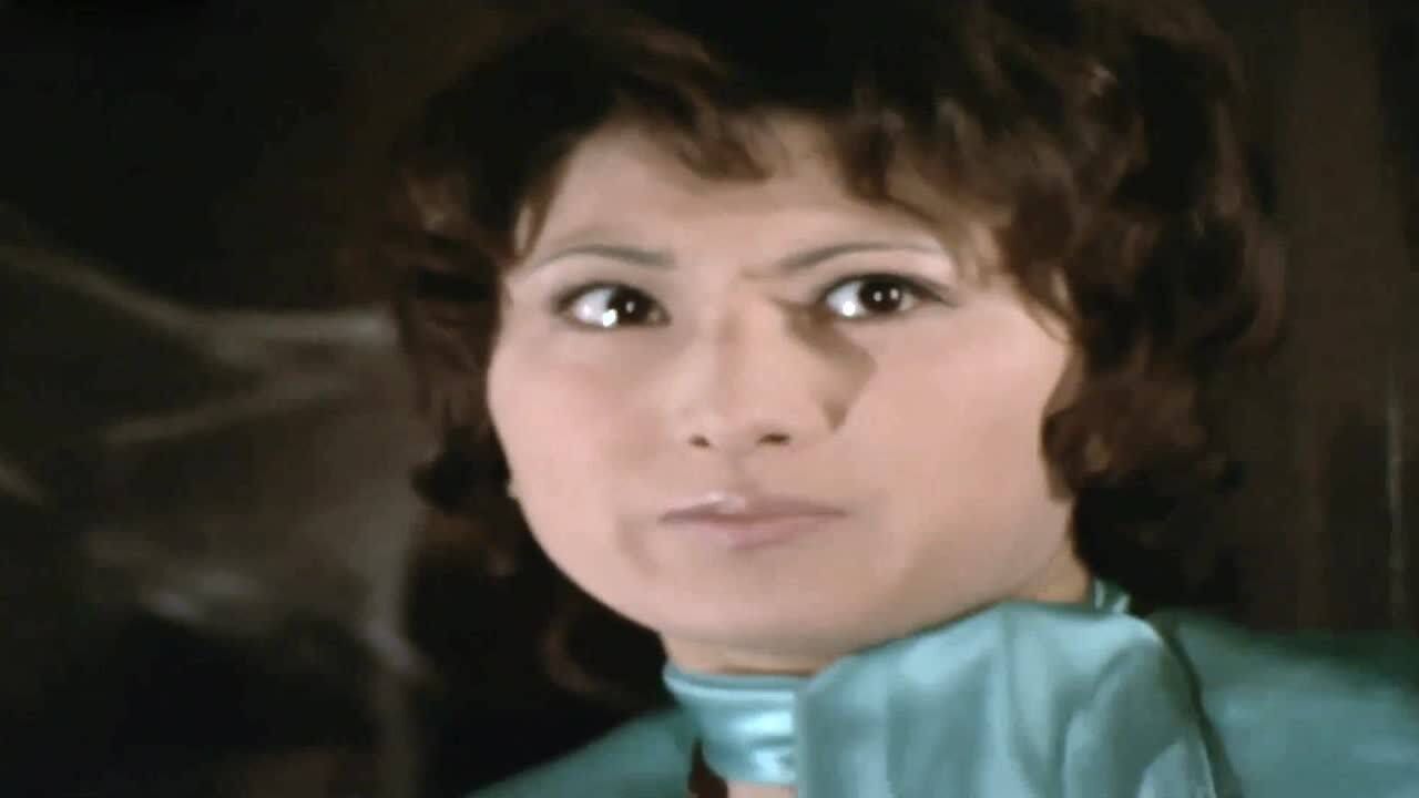 艾斯奥特曼美川典子超短薄荷裙简直美翻了