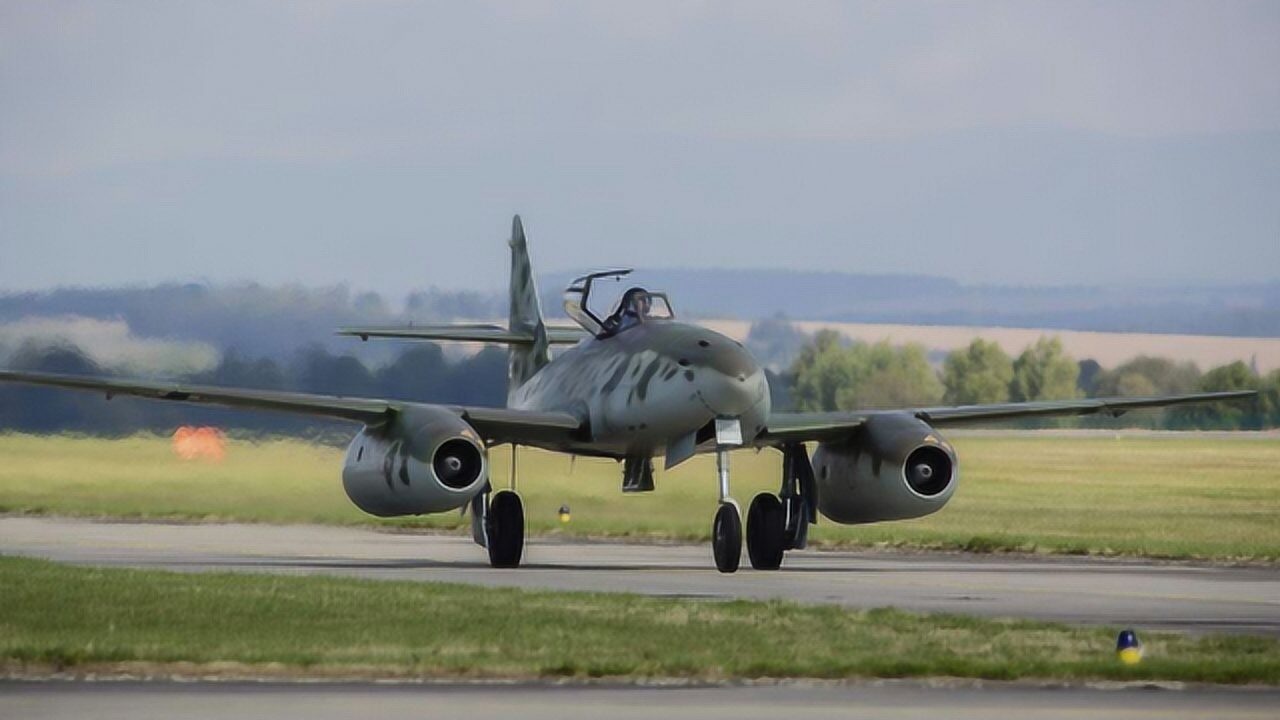 历史上第一款喷气式战斗机,梅塞施密特me262,性能到底如何