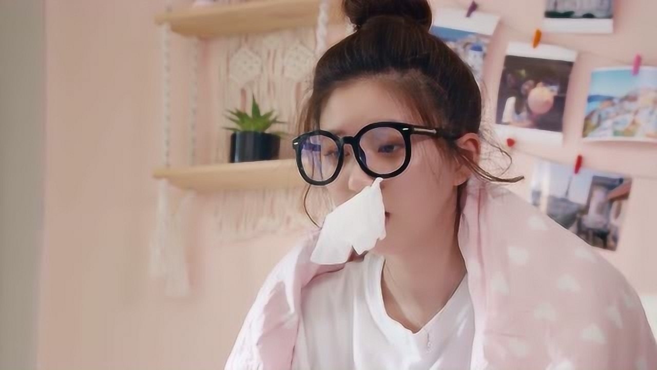 传闻中的陈芊芊大结局陈小千回到现代墙上的钟是亮点