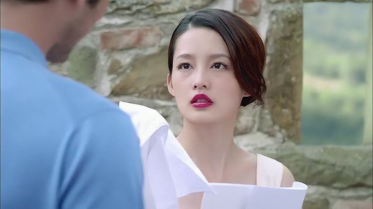 如果我爱你高以翔找李沁还丝巾还鼓励李沁李沁笑得合不拢嘴