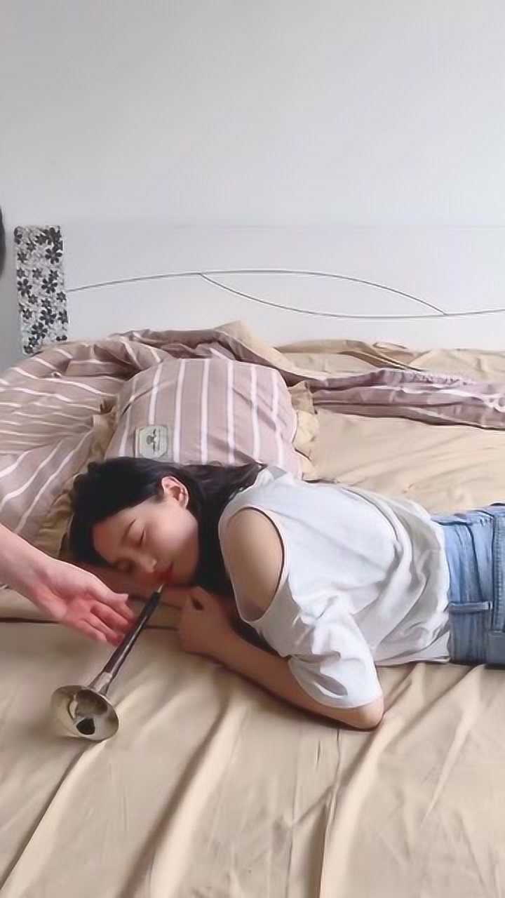 媳妇睡觉不仅打呼噜还会吹唢呐我惊呆了
