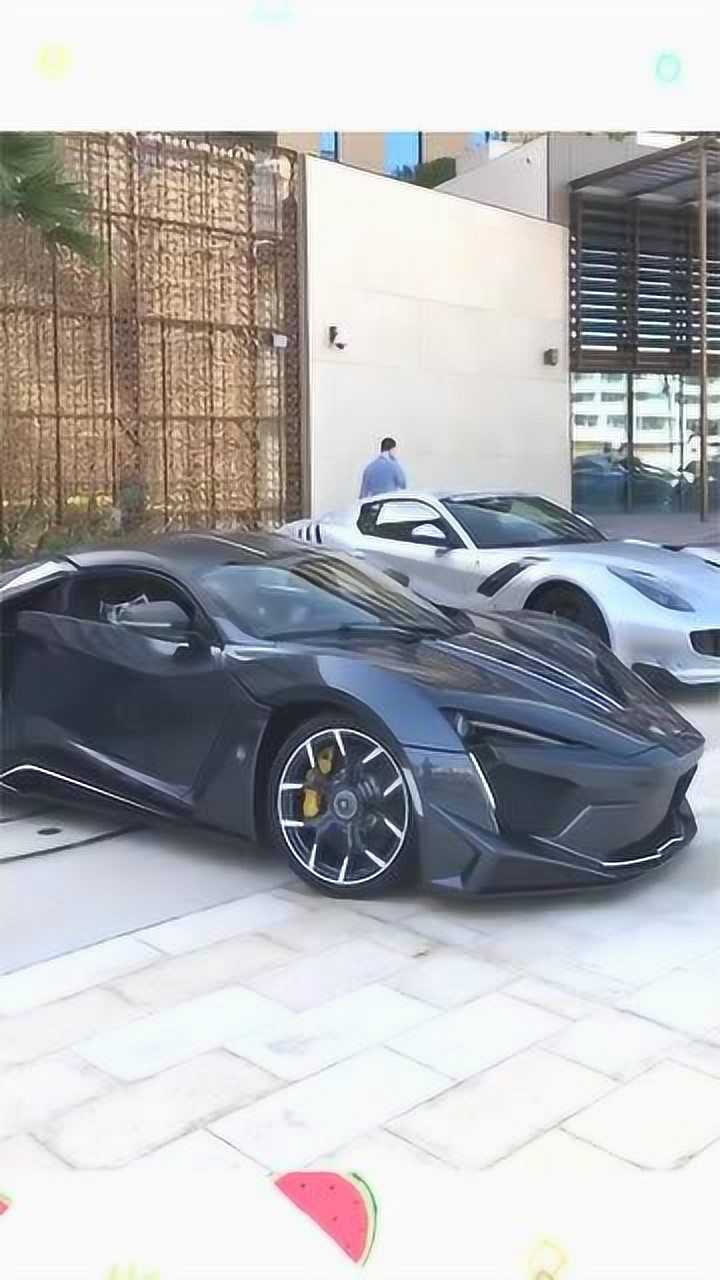 迪拜街头拍到第二代莱肯有钱都买不到真是大开眼界