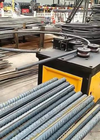 钢筋弯成圈是这样做的,今天算是开眼界了,有机器就是省事!