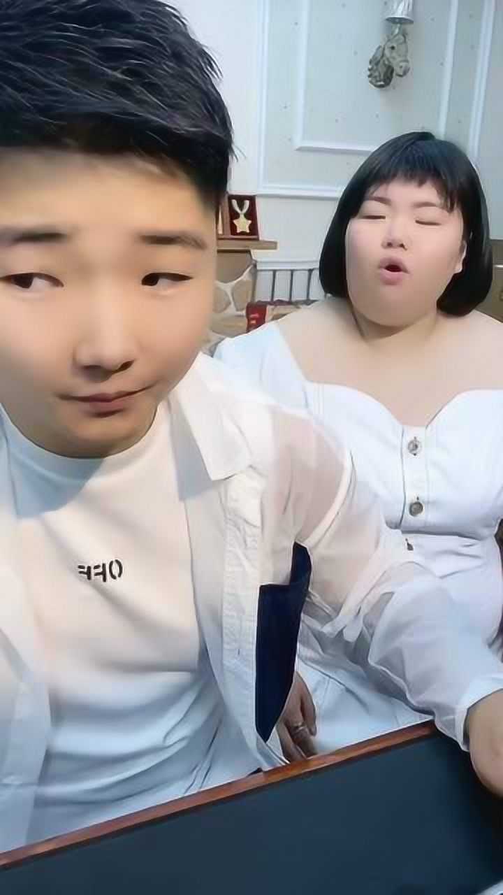 白小白签约大萌绝对没想到会对她负责一辈子