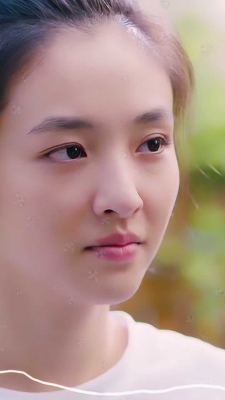 吴倩小可爱又来啦,笑起来甜化了