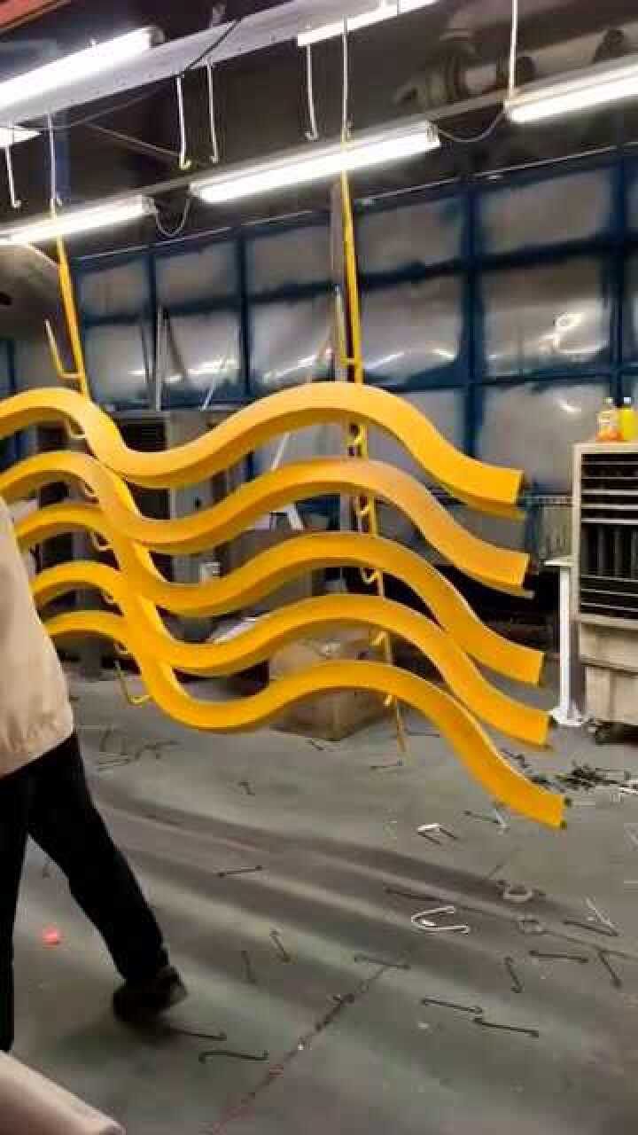 s弯弧形铝方通 波浪铝方通吊顶