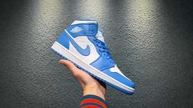 Air Jordan 1 Mid “UNC” 北卡蓝