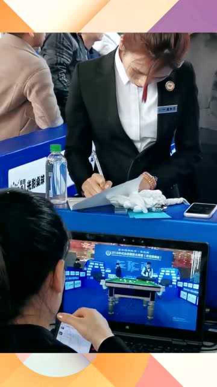 台球女裁判徐谨言见倒她本人才发现她这么有魅力