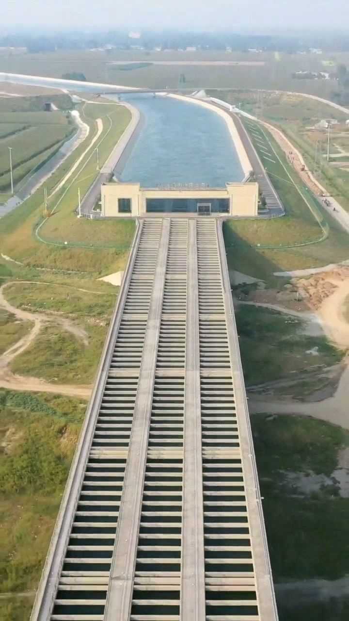 中国超级工程南水北调泲河渡槽,向伟大的建设者致敬!