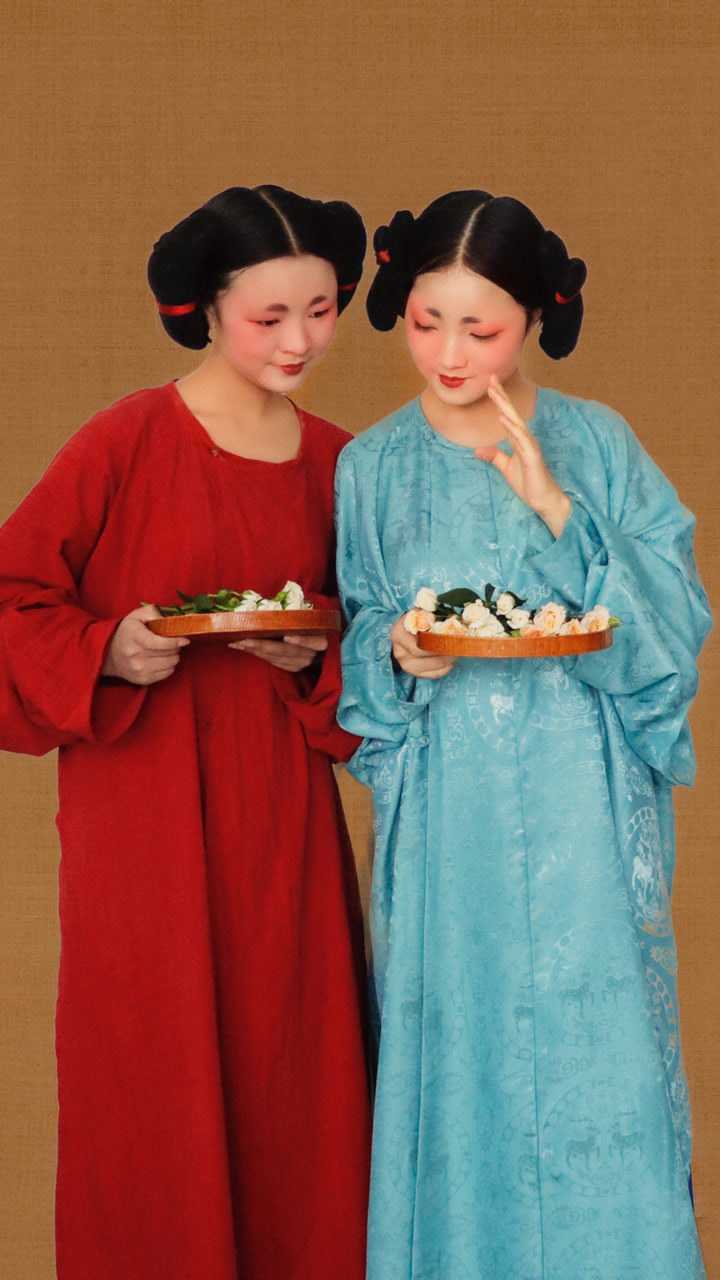 唐朝宫女双丫鬓