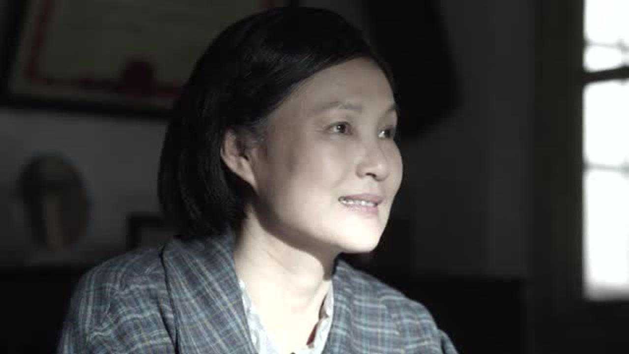 海棠依旧男子追随常媛来到王大妈家并想娶常媛为妻