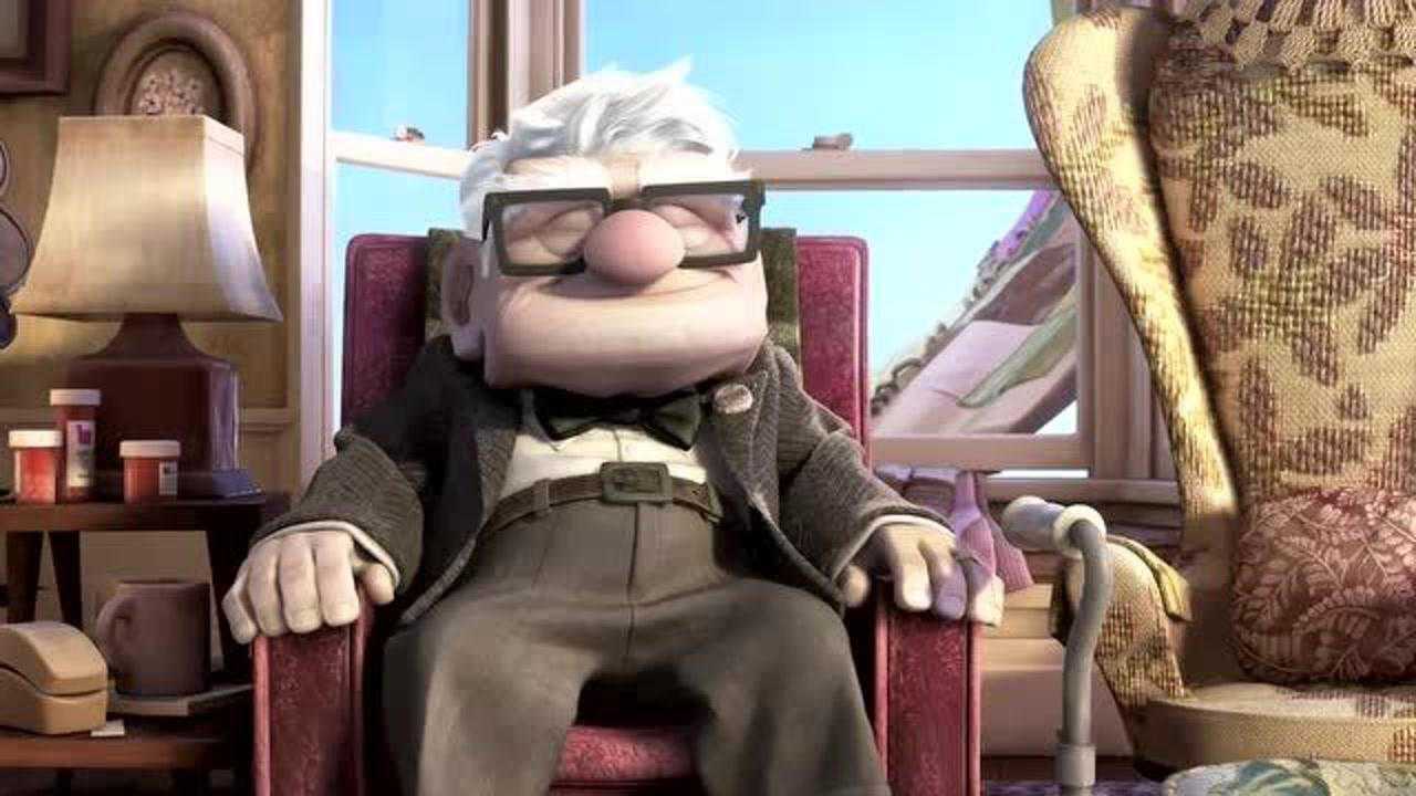 飞屋环游记卡尔很享受现在所拥有的一切