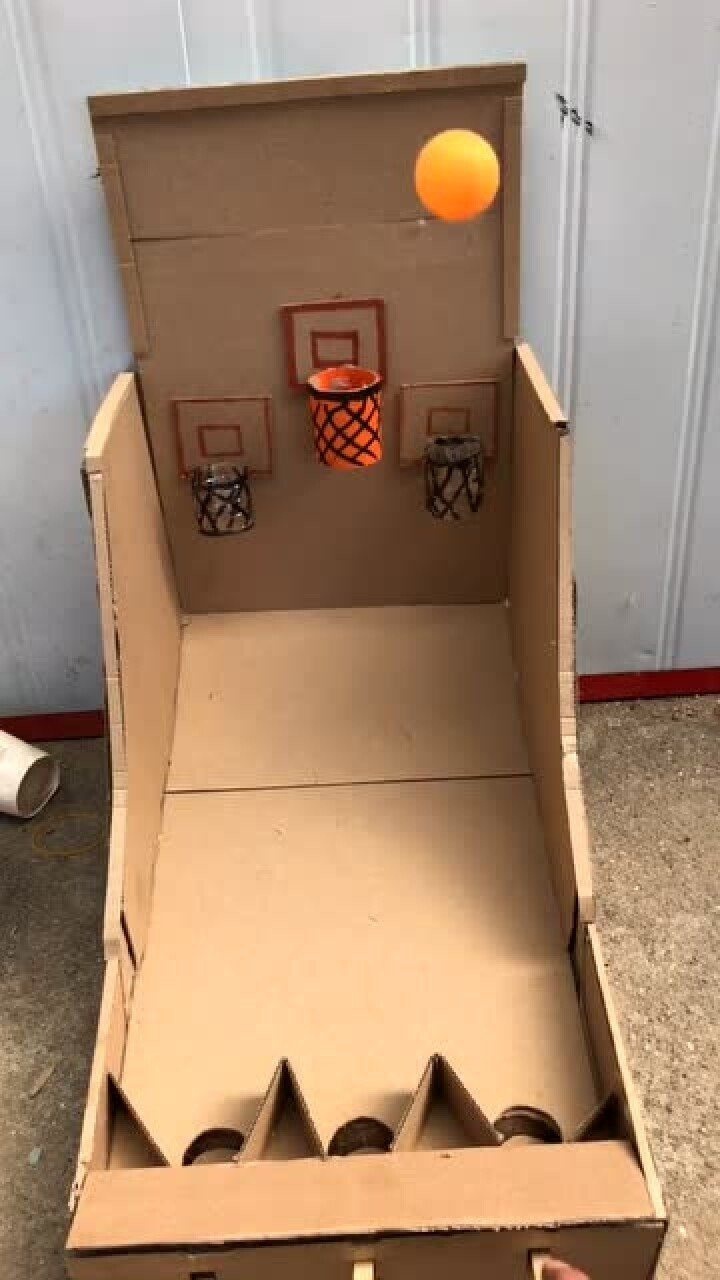 用纸盒子做的迷你篮球场实现在家也能打篮球的梦想