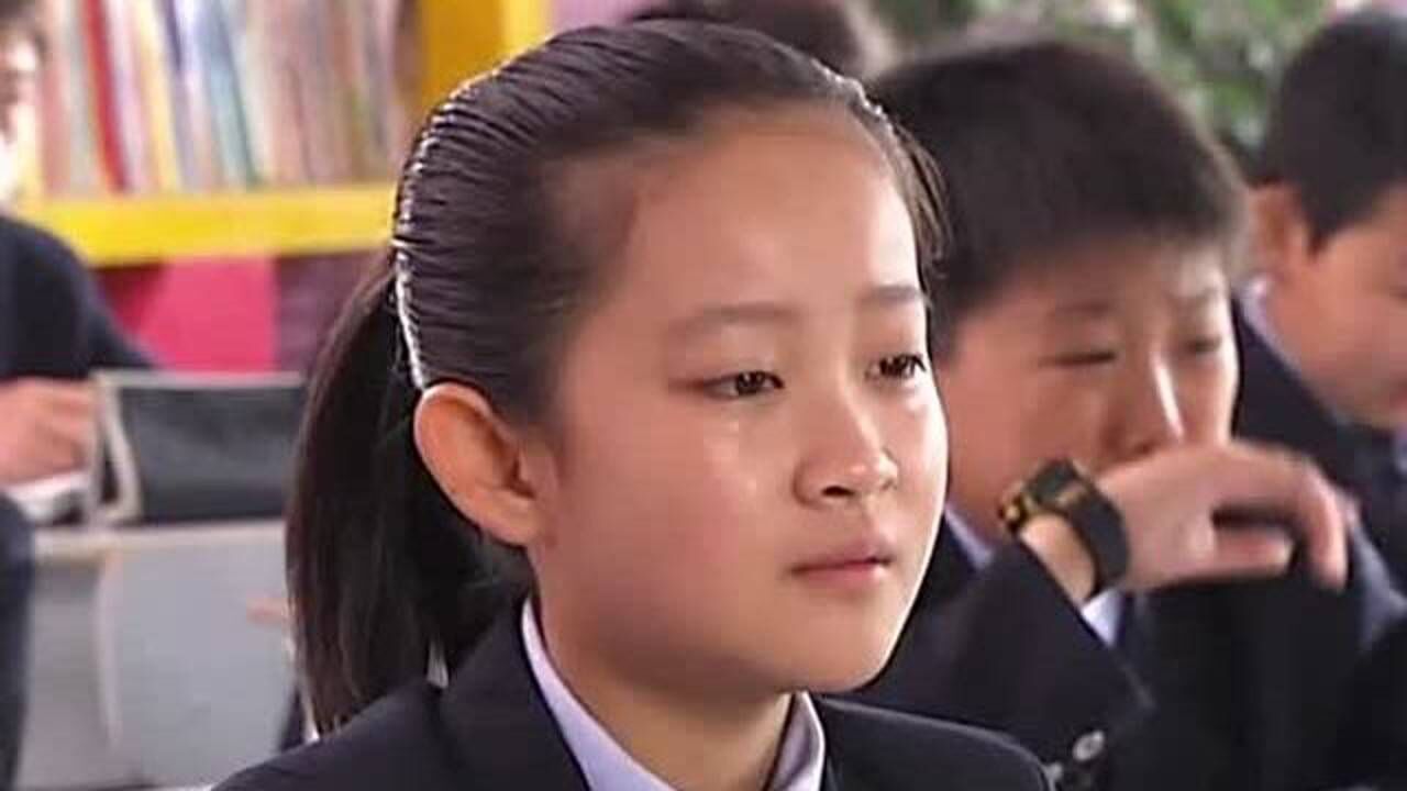 快乐星球妈妈不是亲妈妈听完小西的故事同学们都流泪了