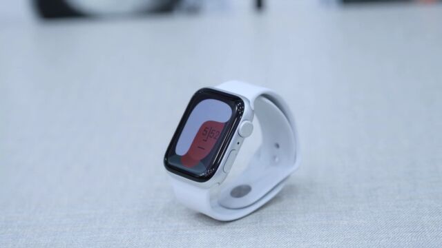 Apple Watch SE新款智能手表开箱评测