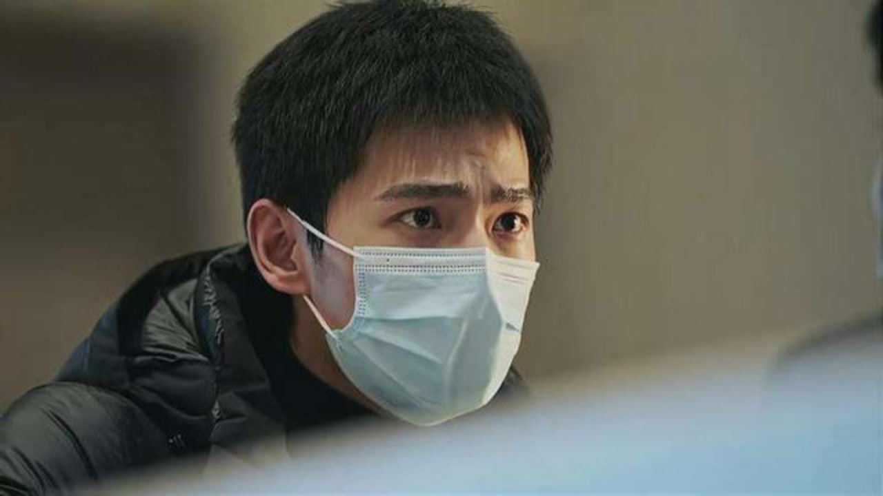 在一起岳彬高速狂奔支援武汉这段太炸裂看一次哭一次