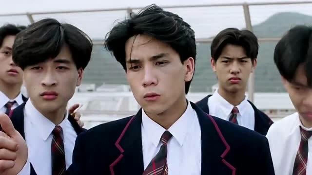 逃学威龙1下次没什么事就不要叫我来天台了啊居然还想勒索周警官