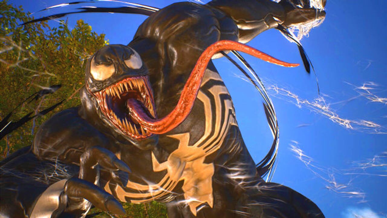 毒液吐出蜘蛛丝缠住奥创,打到半空中