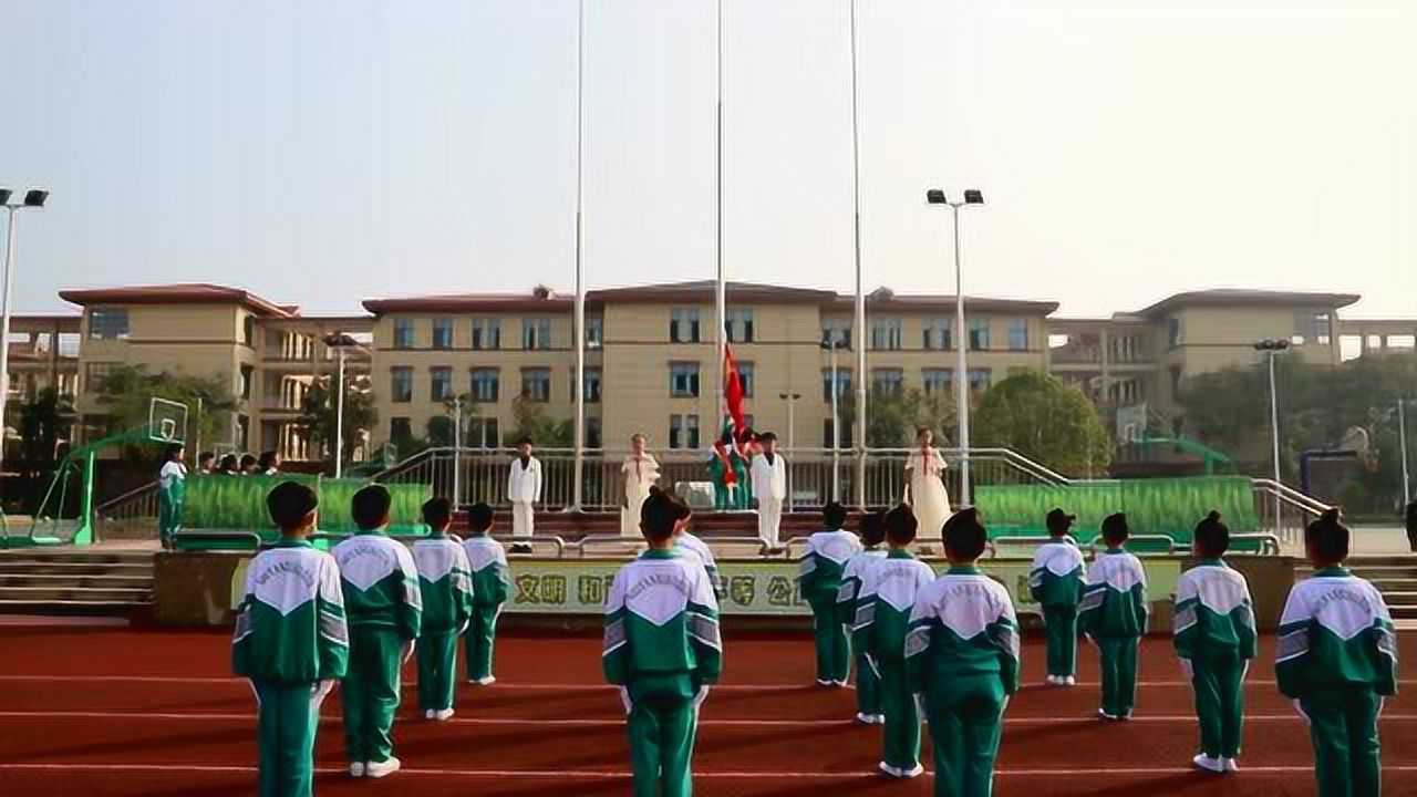 宁乡市玉潭街道实验小学218班"厉行节约 光盘行动"主题升旗仪式