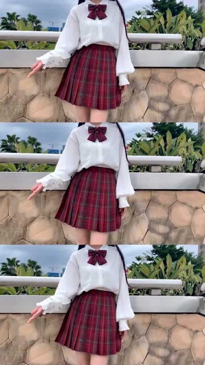 第一次穿jk制服发朋友圈,就被人评论是qq内衣