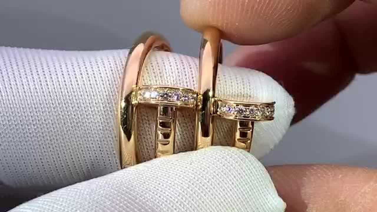 卡地亚钉子戒指真假对比教大家怎样辨别.