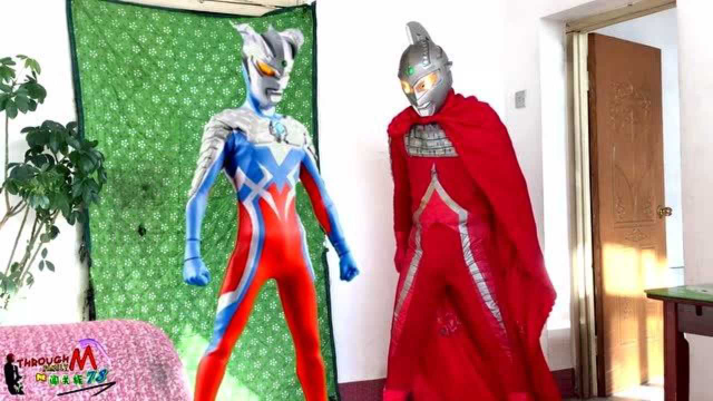 闯关族m78爱迪奥特曼门帘被当披风赛罗好尴尬赛文奥特曼日常