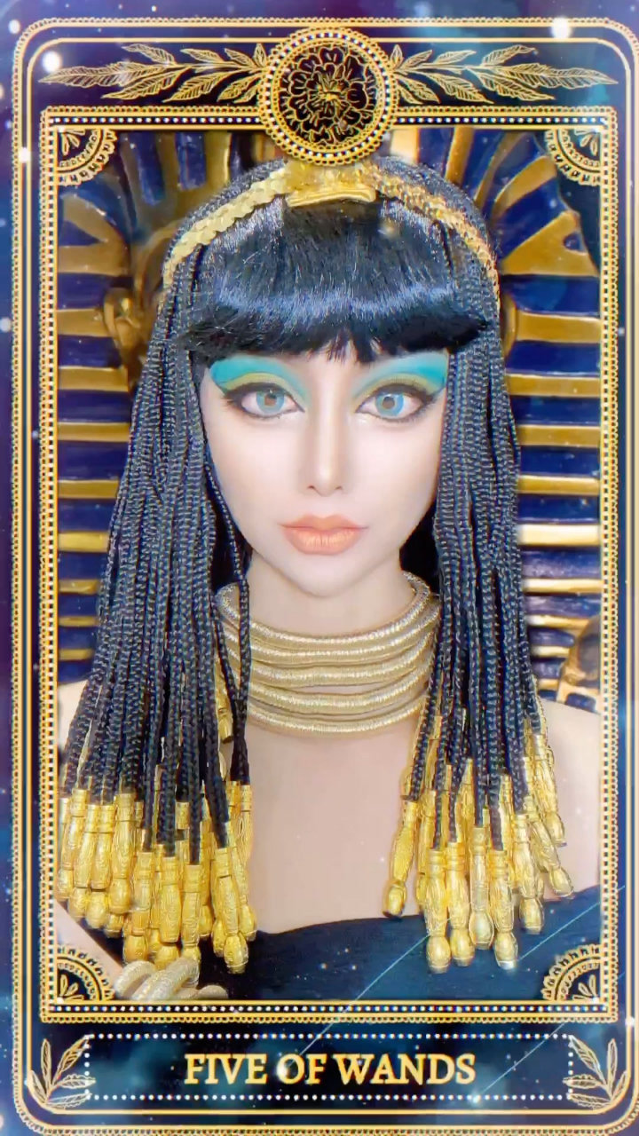 耗费一天的时间化了一个埃及妆容