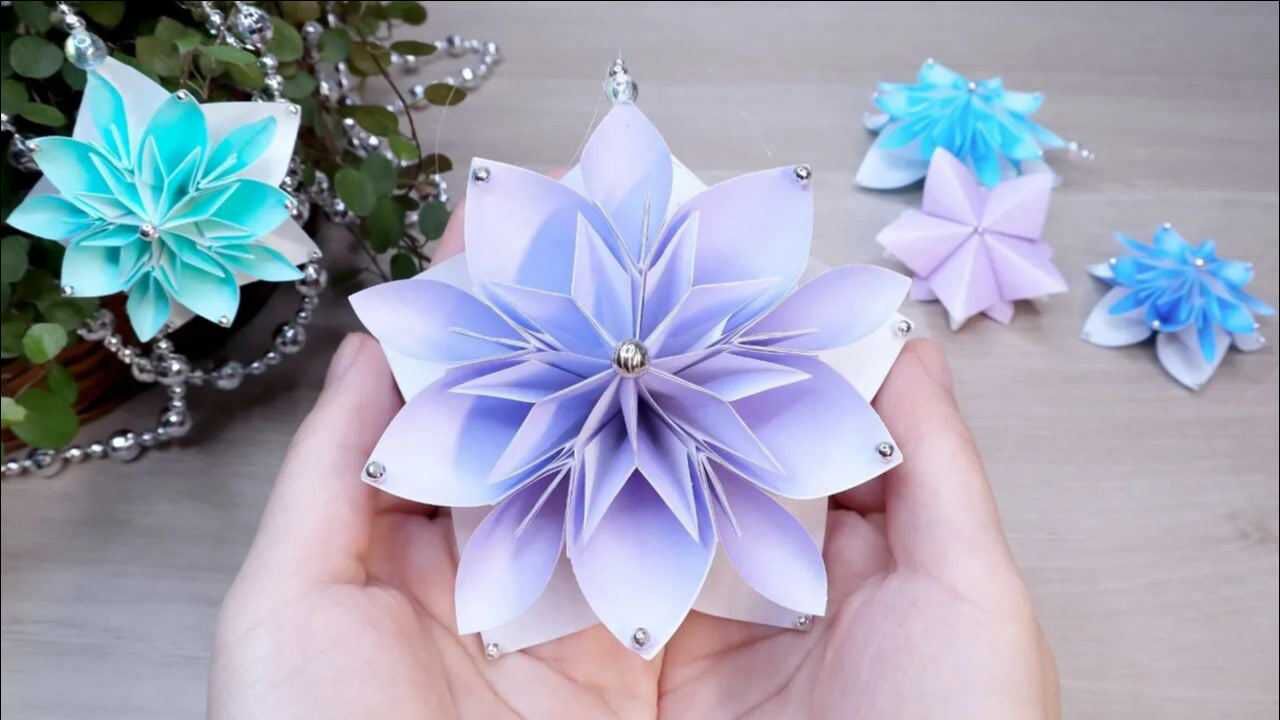 圣诞节的装饰用便签纸做非常漂亮的立体花手工折纸