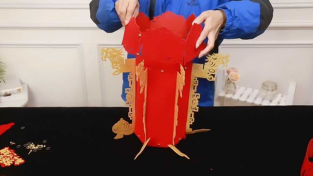六角金色龙头宫灯组装