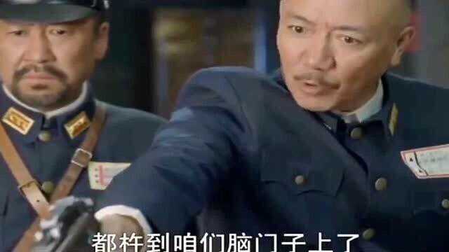 这是我见过最狂的军阀,一言不合就开干,对手下也是一点不惯着