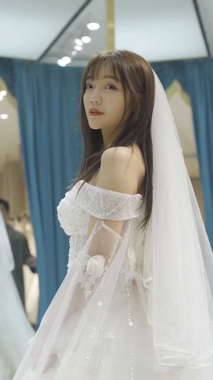 龙小七合集第十七集恋爱中那个陪你长大的人你还记得吗钟南山