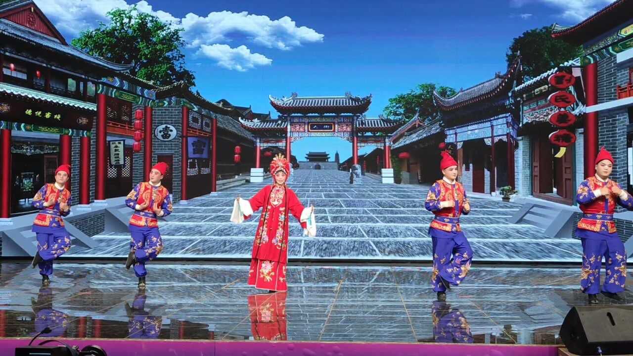 豫剧抬花轿,花桥起三声炮惊天动地,周凤莲坐轿里喜气盈盈