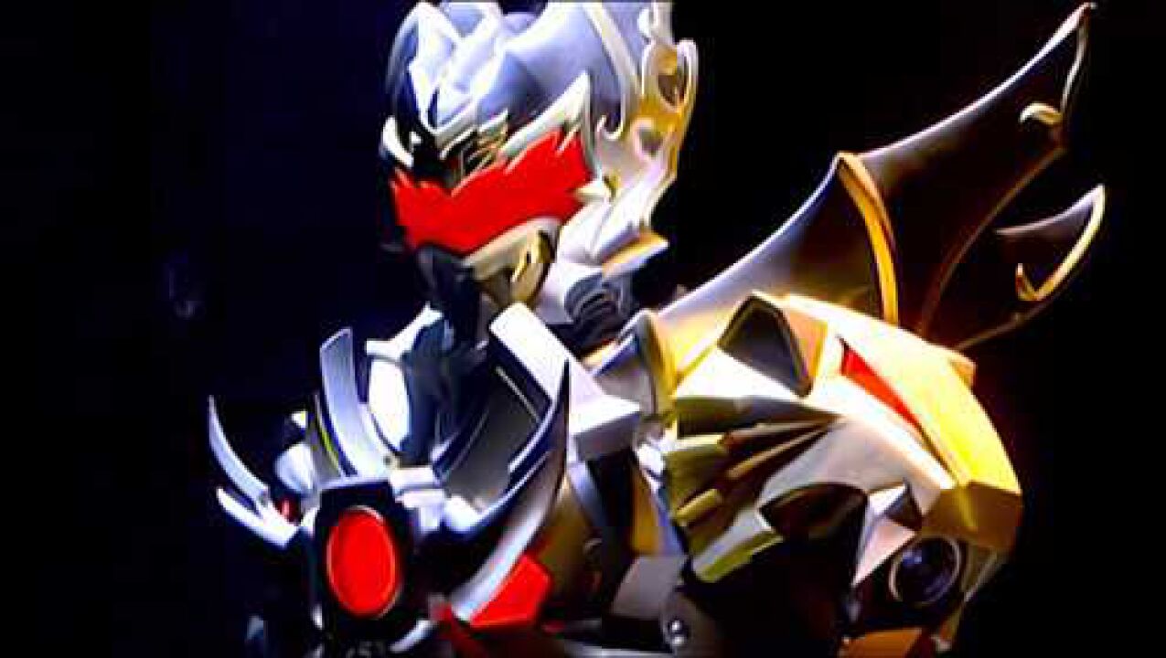 帝皇侠战炎龙侠,一开场就是终极帝皇铠甲,属实有点帅,向阳召唤的是