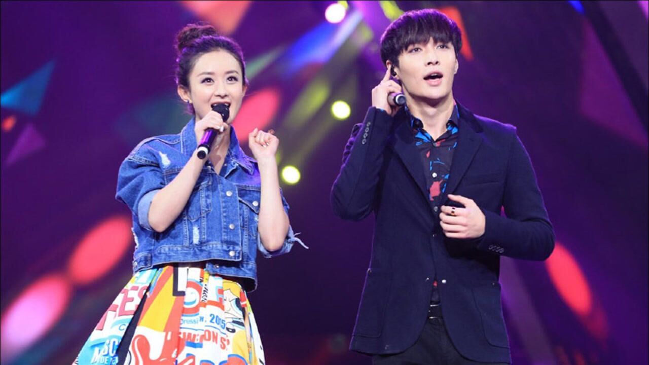 张艺兴究竟有多单纯?牵赵丽颖手腕像把脉,和女生热舞害羞到不敢动!