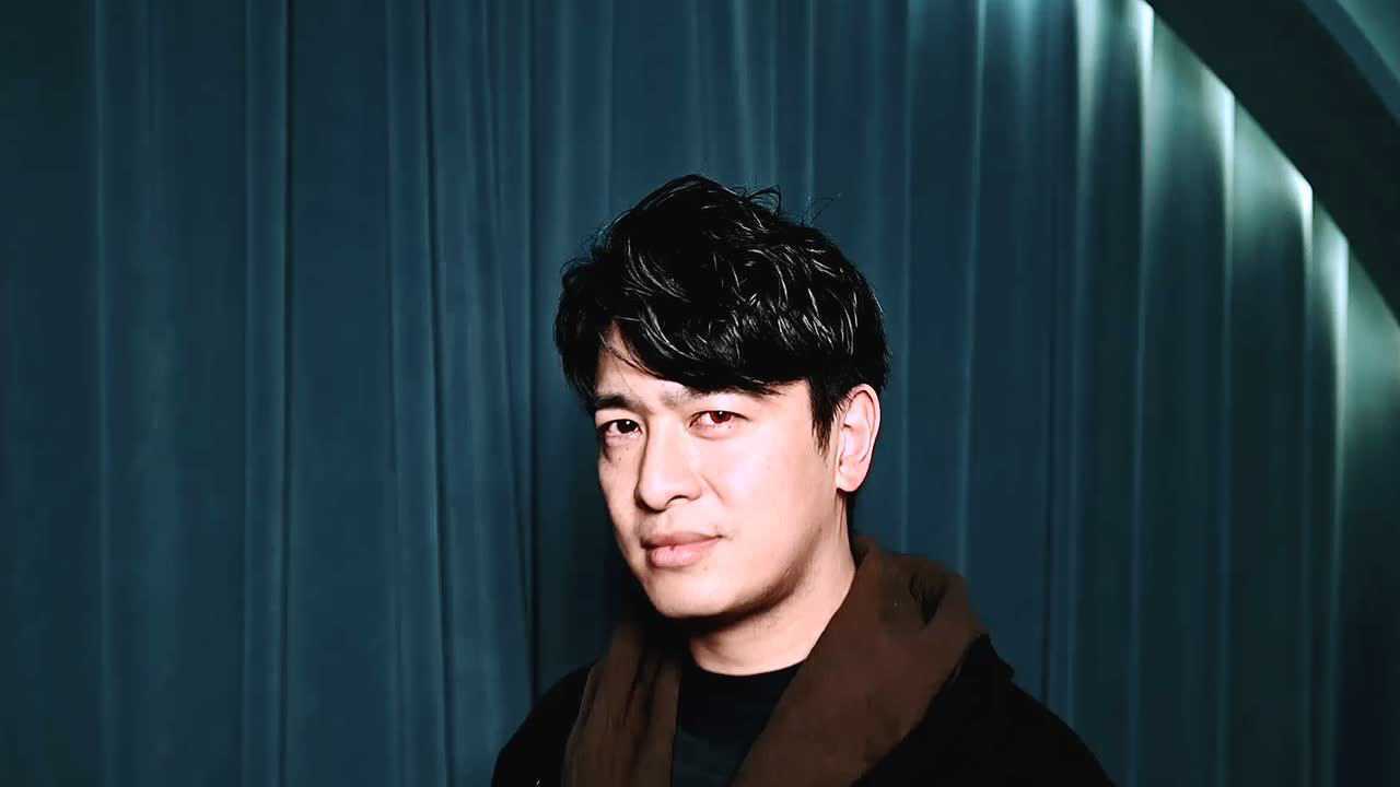 王微致.小提琴演奏家