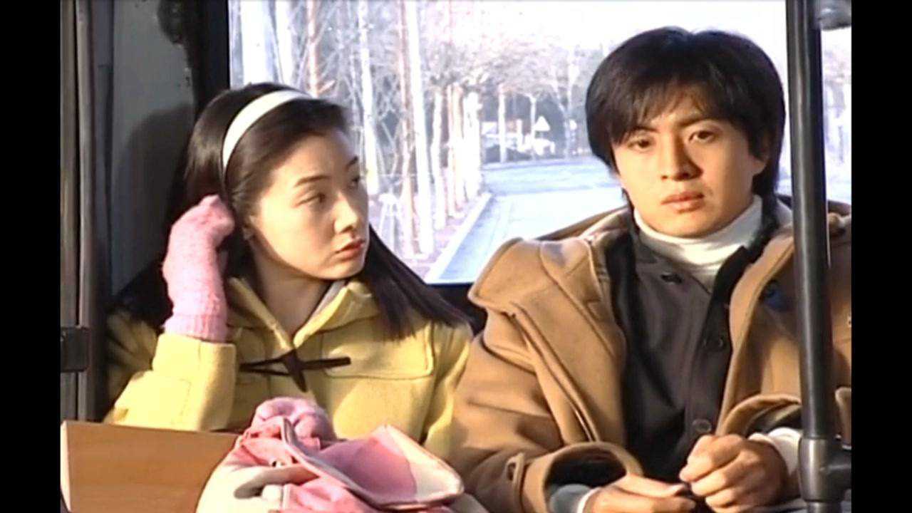 冬季恋歌:谁还记得那年冬天那场雪,惟珍与俊尚的初相遇#韩剧#冬季恋歌