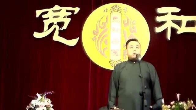 相声:揭秘师傅李金斗爱喝酒,酒后作对联,无人能对下联!