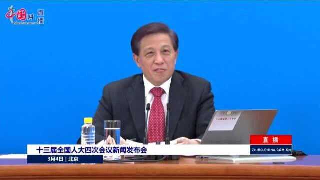 张业遂:中国加强国防建设不针对、不威胁任何国家