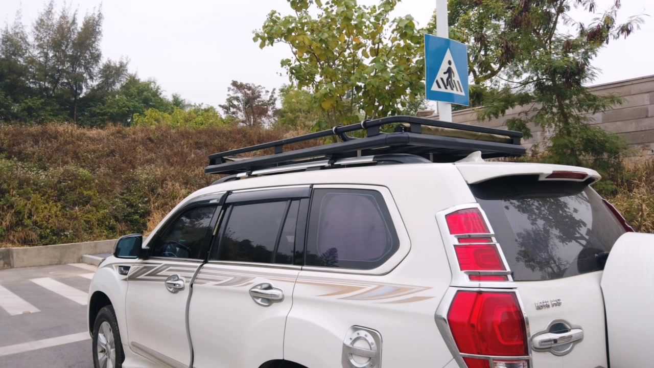 国产越野车哈弗h9自驾游空间太小换拖挂房车还是自行式房车