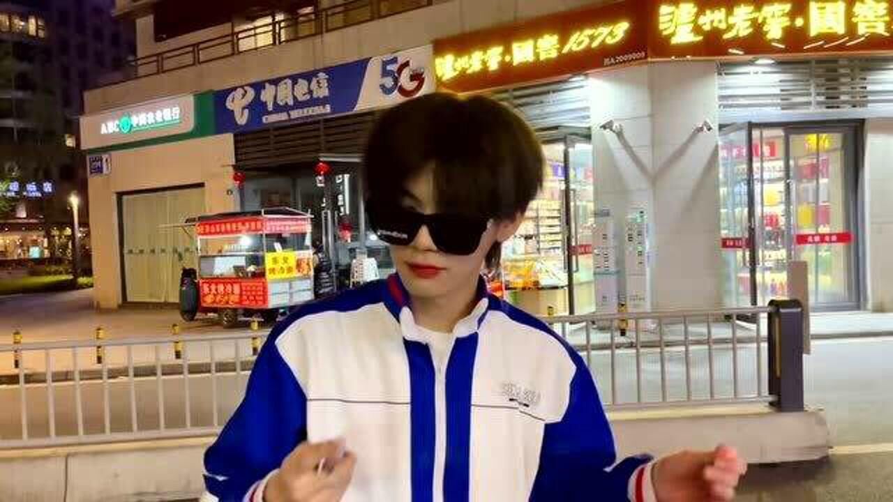 张南倾能有什么坏心思,只是喜欢你的白丝而已