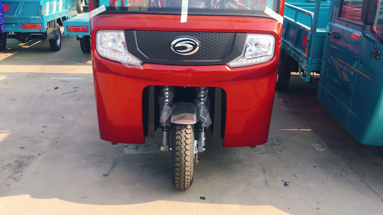 潍柴雷沃五星三轮自卸重载