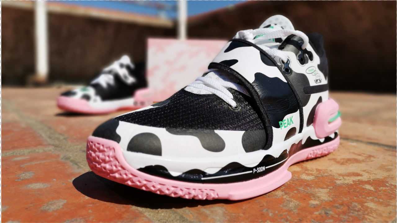 这才是牛年该有的限定配色 | 匹克闪现2 奶牛配色开箱 | 风骚 or 可爱