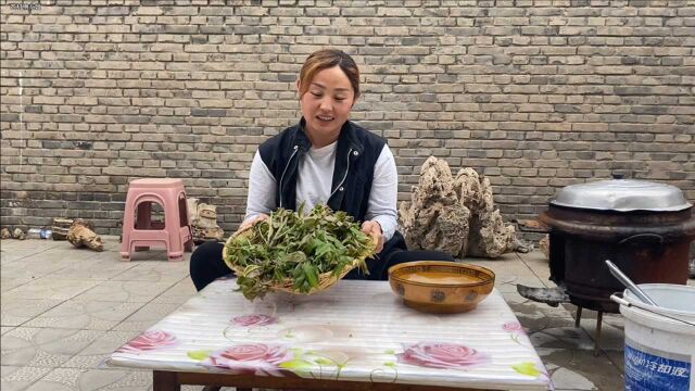 农村树叶也是“宝”,春季千万不要错过这种吃法,外酥里嫩真解馋