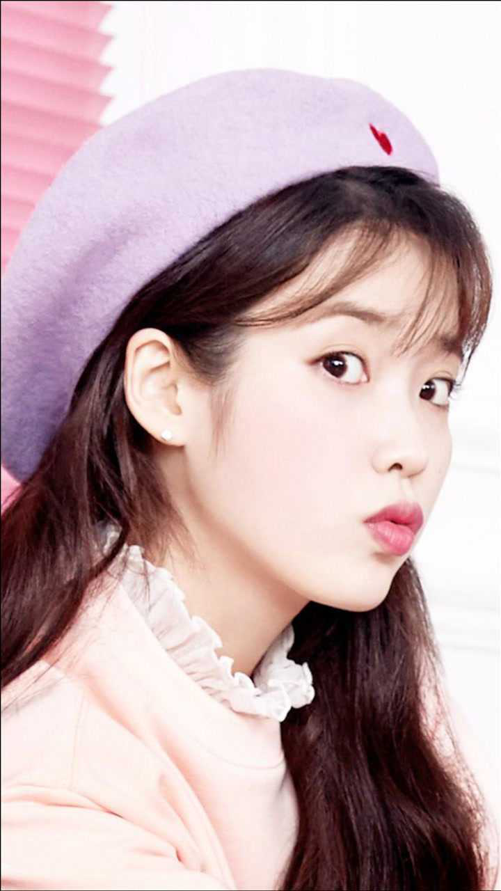 iu李知恩教科书式犯困,睡觉的小模样也太可爱了,是不是像极了上学时候