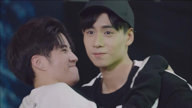 《亲爱的热爱的》第30集05:kk俱乐部赢下比赛,佟年高兴疯了