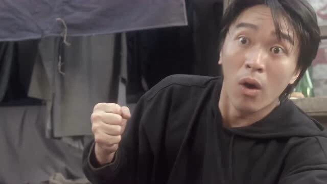 上海滩赌圣星爷回到1937年的上海一招隔山打牛除去当时大名鼎鼎雷老虎