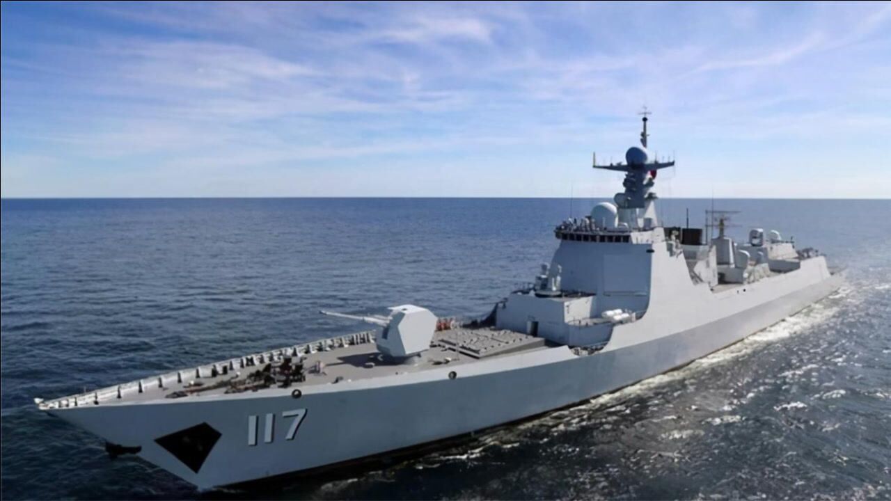 052dl驱逐舰加速建造,我国海军发展再提速,与美海军差距在哪?